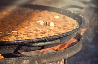 Cómo controlar el fuego para una paella perfecta