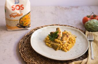 Arroz con alitas de pollo