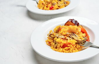 ¿Cuántas calorías tiene un plato de paella?