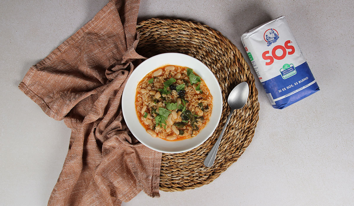 Presentación de arroz con acelgas y alubias