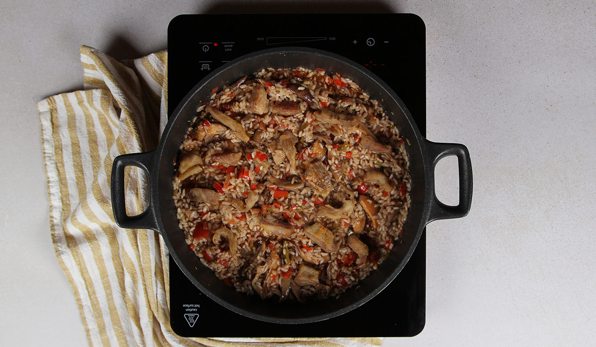 Secreto ibérico en en Arroz con secreto ibérico y setas