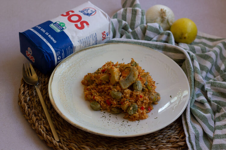 Foto de Receta de arroz con habas y alcachofas