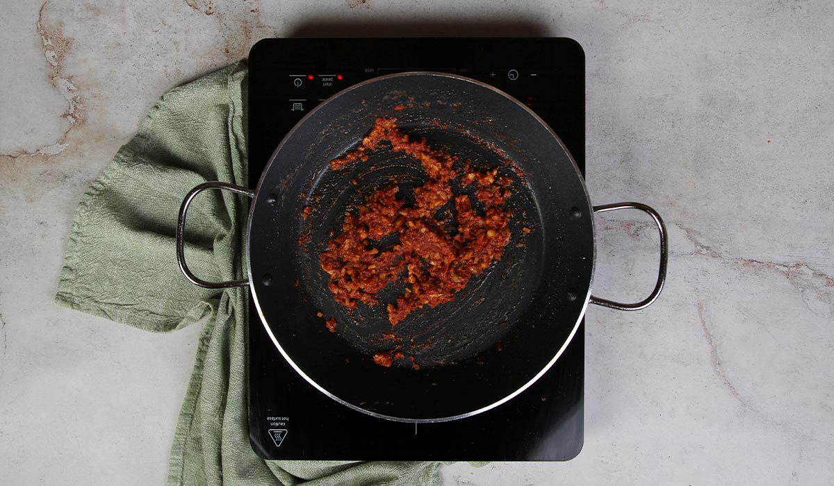 Hacer sofrito de Paella de bogavante