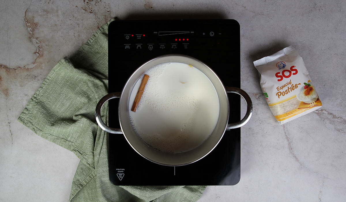 Preparar arroz con leche para tarta de arroz con leche