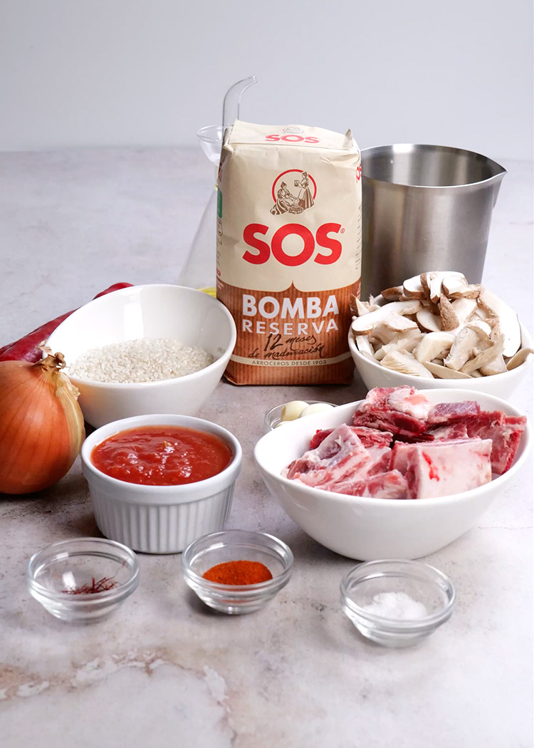 Ingredientes de arroz con costillas y setas