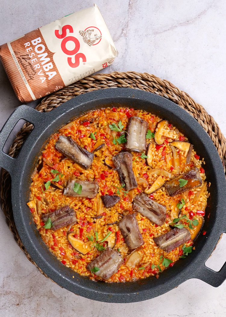 Arroz con costillas y setas